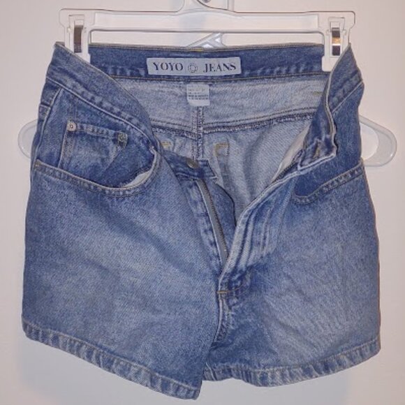 Yoyo Jeans - Size 3 - Denim Shorts - Picture 4 of 4